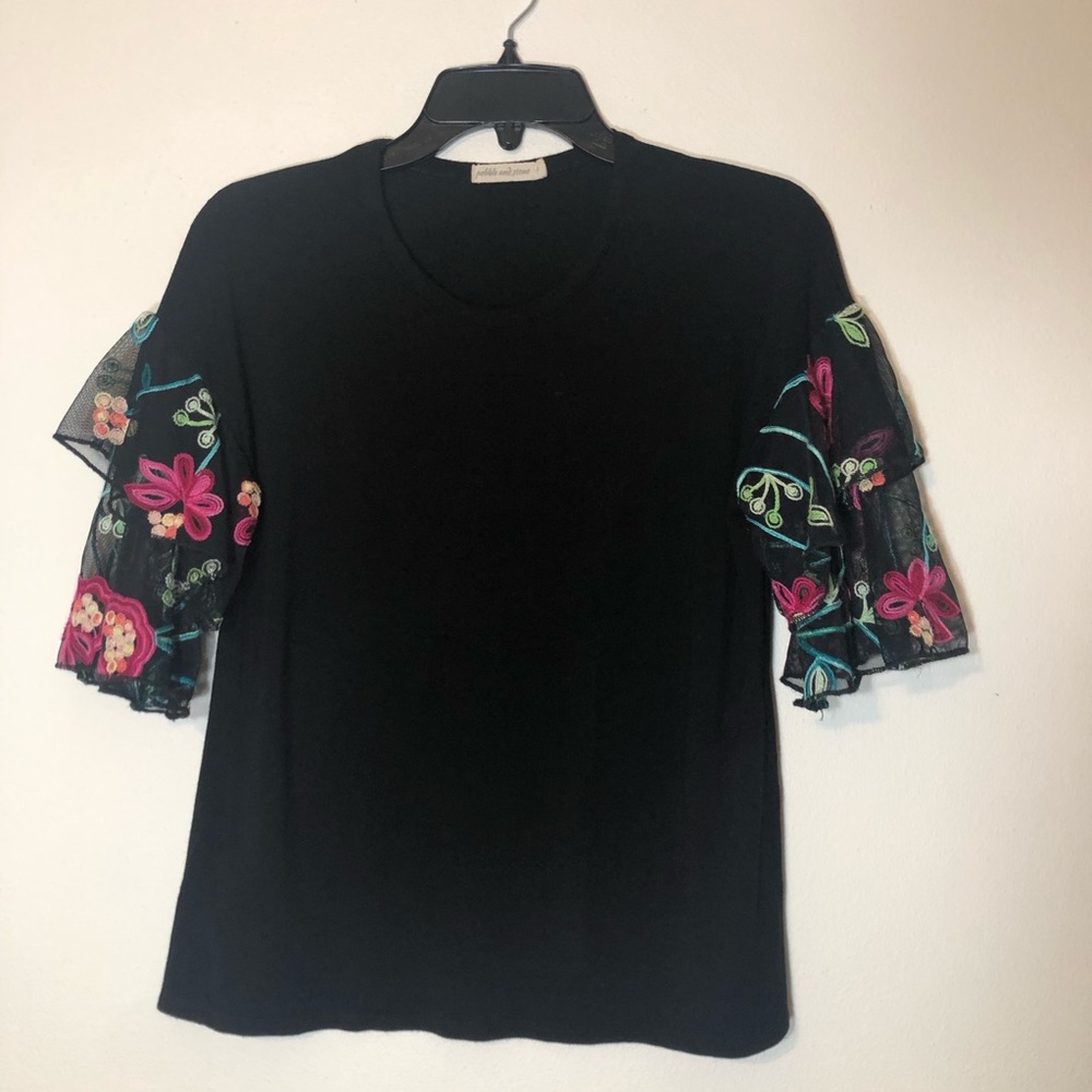 Pebble and Stone Top, Small